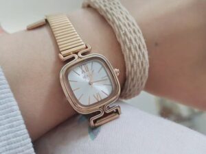 Minimalist Style Square Face Ladies Bracelet Watch