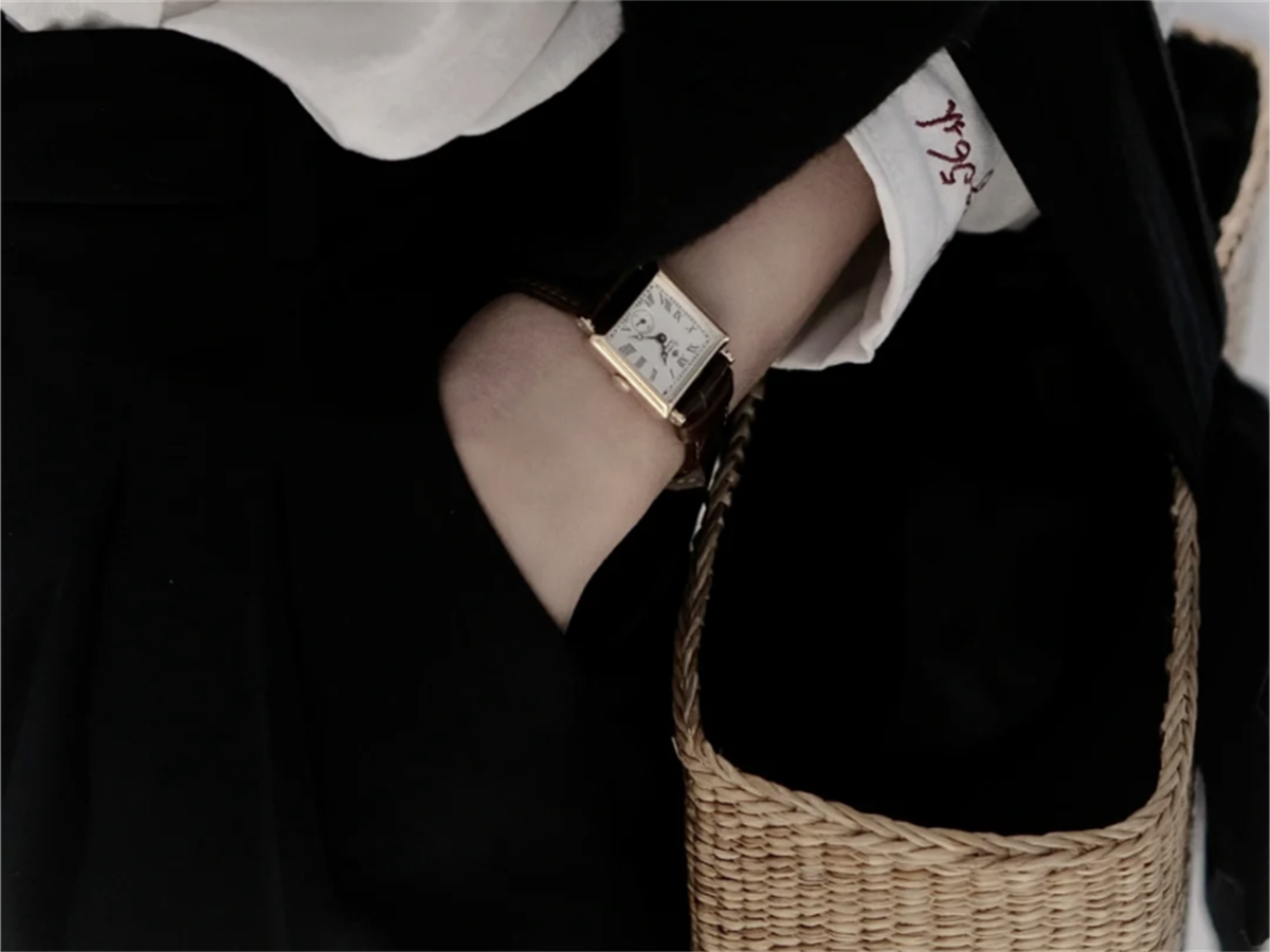 women's vintage style watch