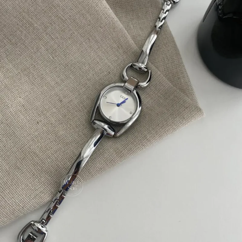 Classic Golden Round Women's Bracelet Watch