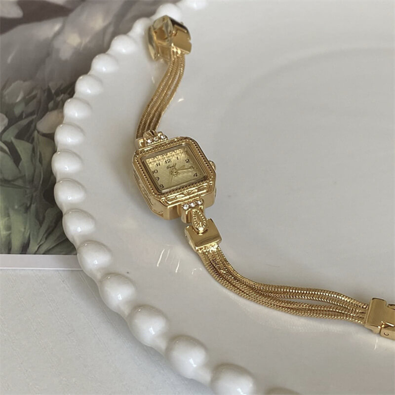 Vintage Gold Small Square Chain Watch