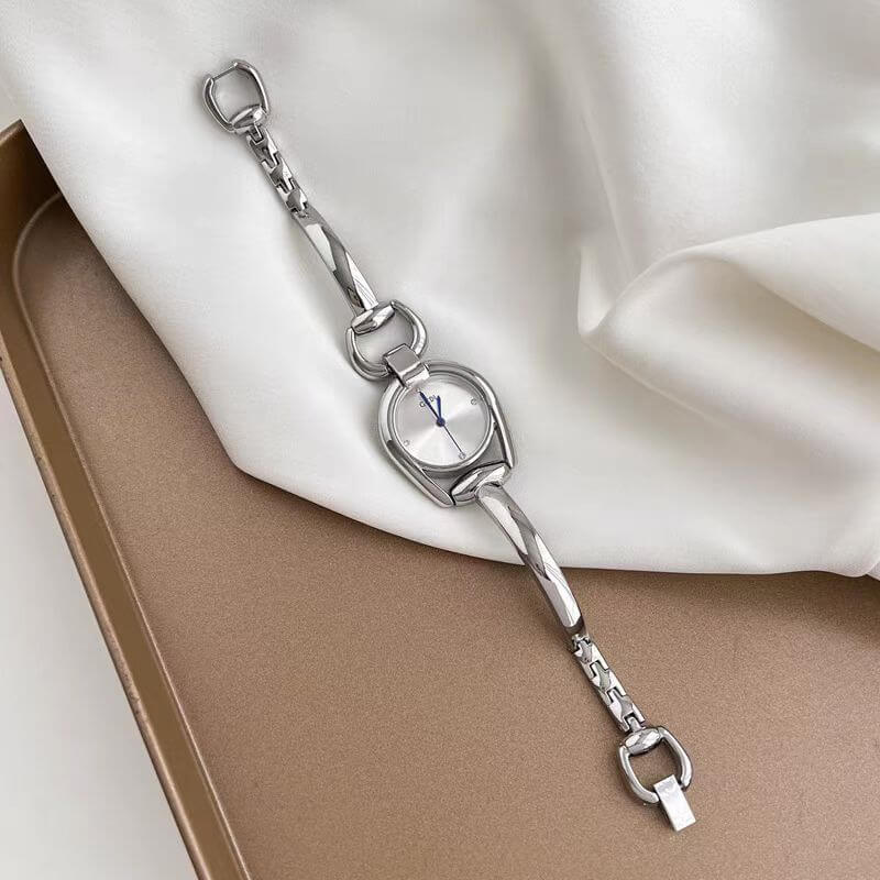 Classic Golden Round Women’s Bracelet Watch