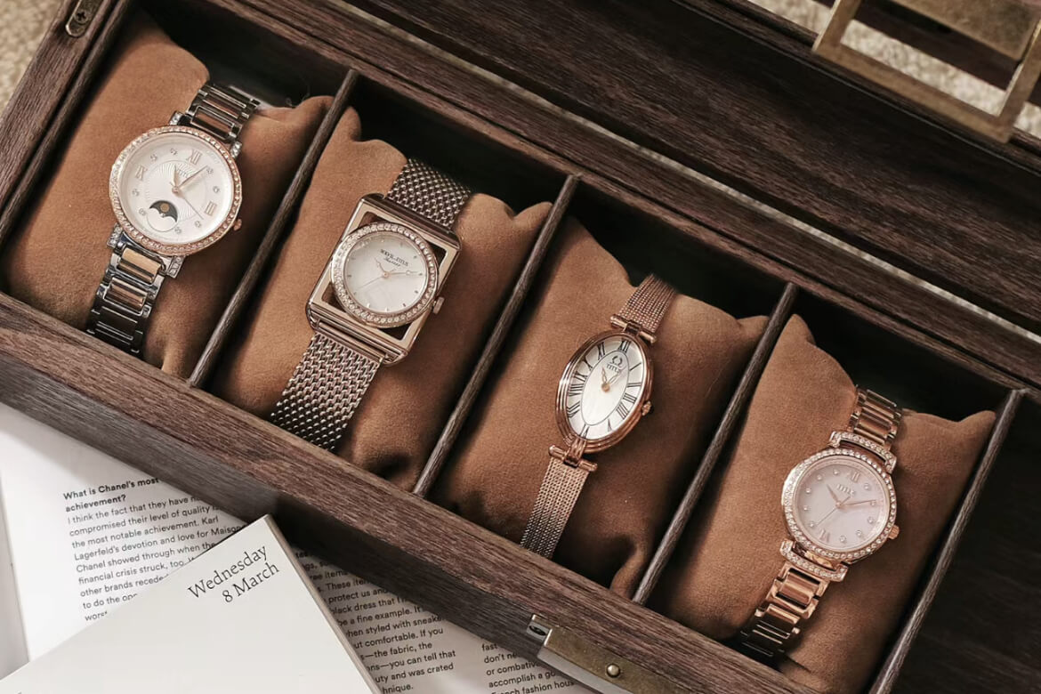Various styles of women's watches