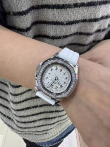 Chic Style White/Black Round Silicone Watch
