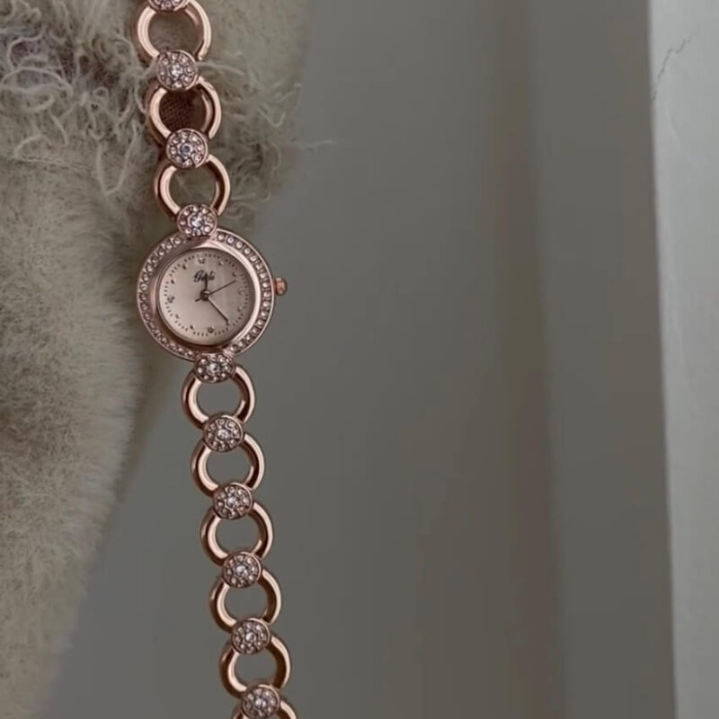 Vintage Style Dainty Round Face Rose Gold Bracelet Watch for Women