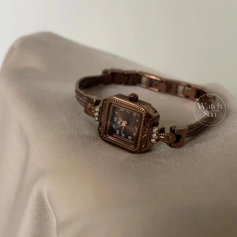 Vintage Gold Small Square Chain Watch