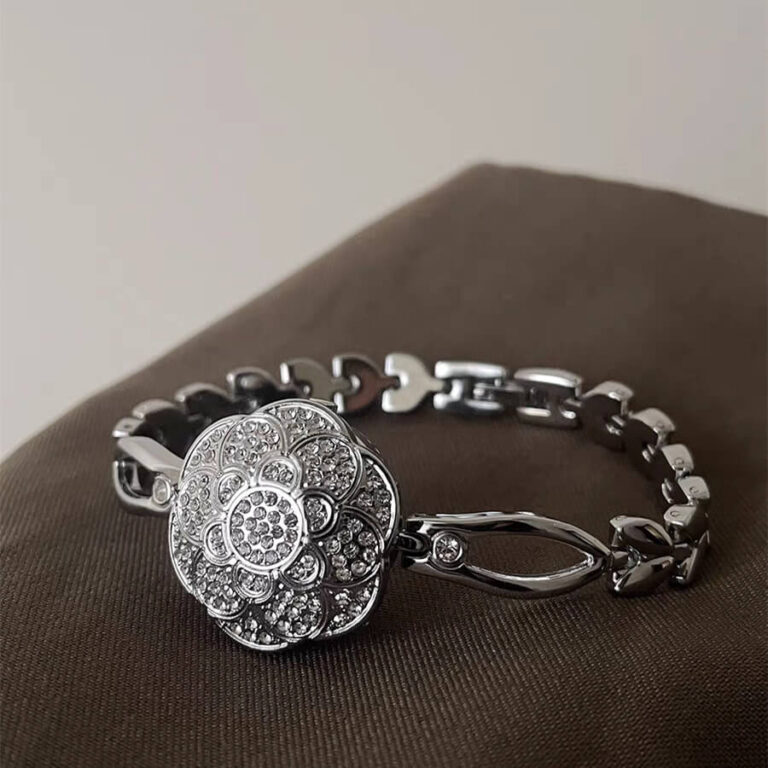 Vintage Silver Flower Shape Bracelet Watch