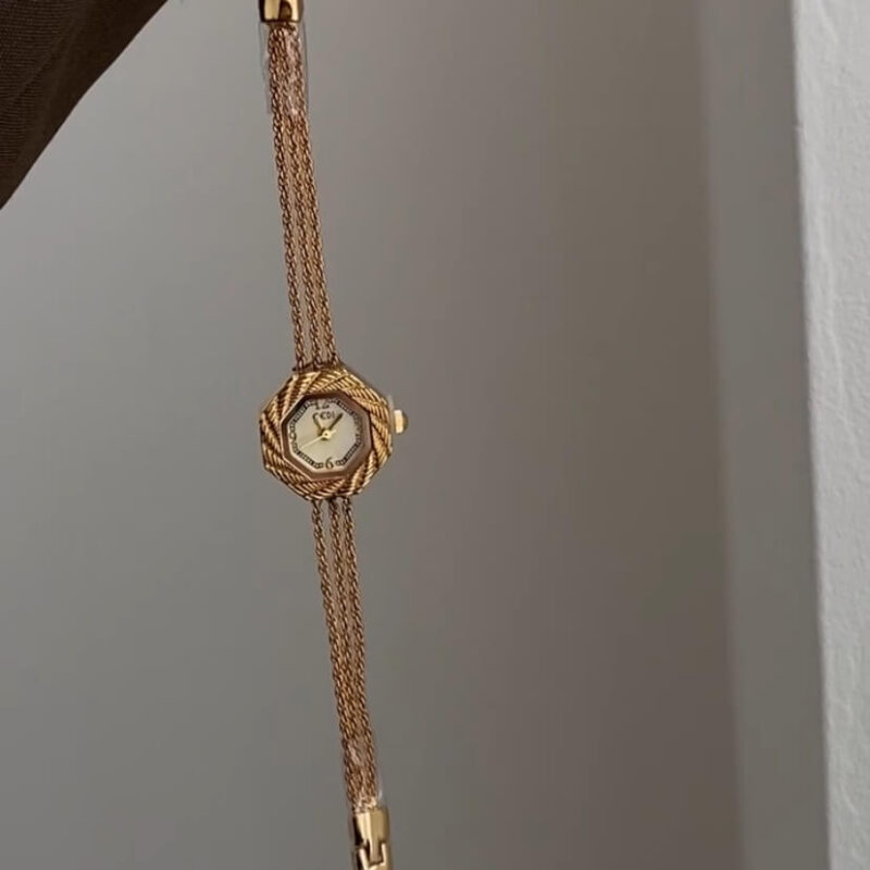Chic Style Gold Small Round Face Women's Watch