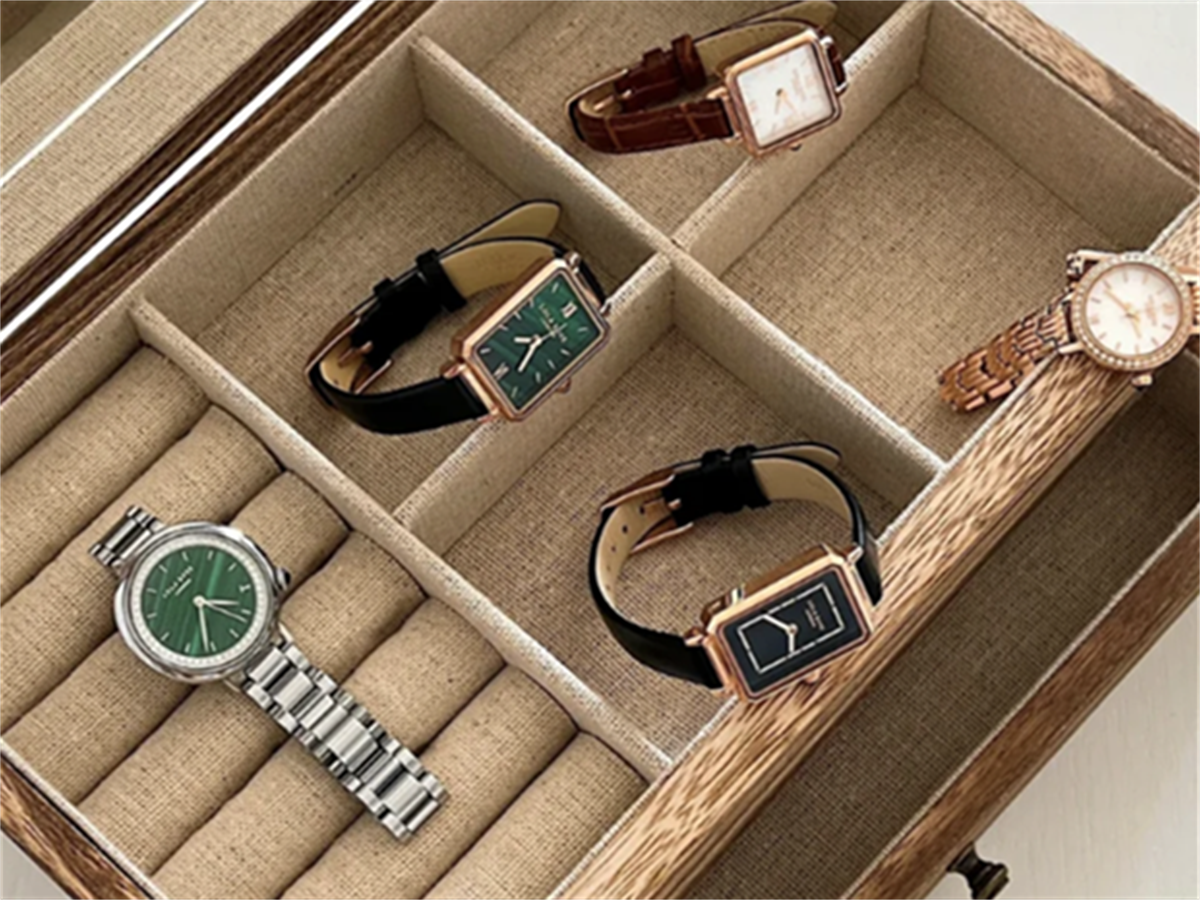 women's vintage style watch