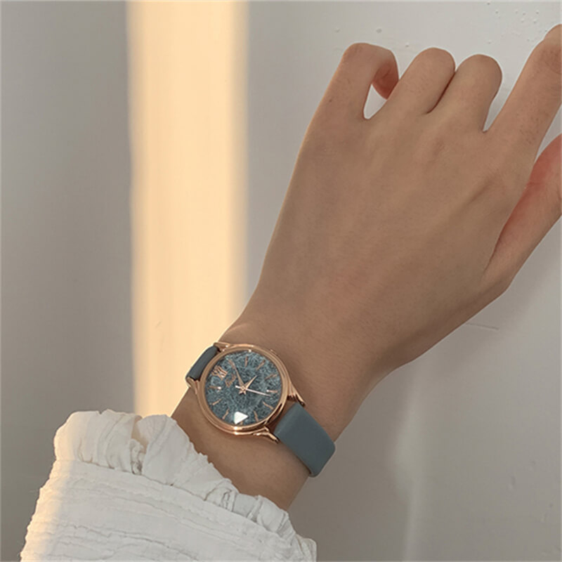 Vintage Style Brown/Blue Round Ladies Watch