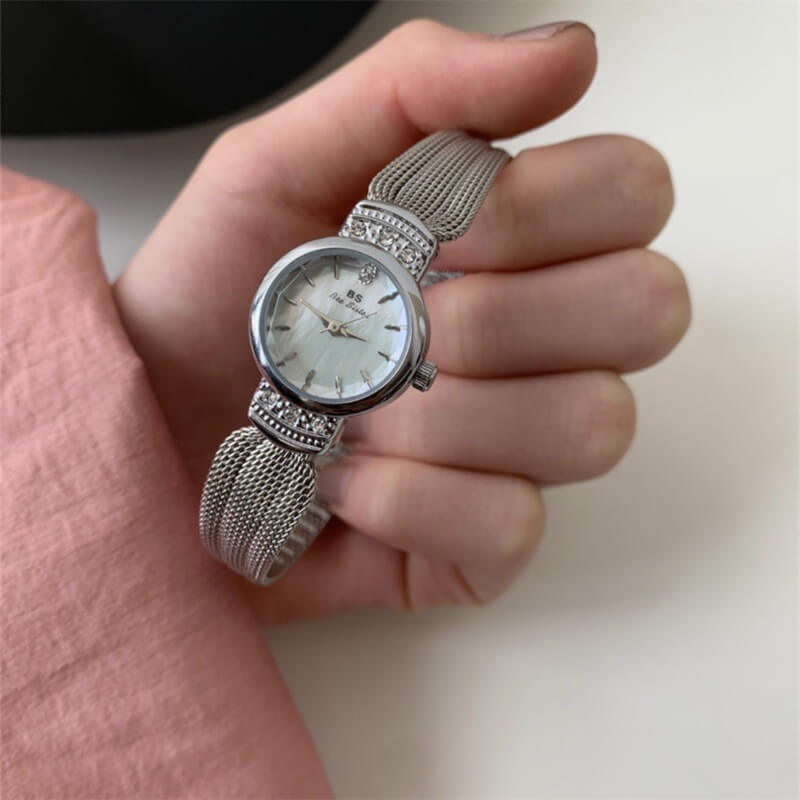 Vintage Style Gold/Silver Round Bracelet Watch for Women