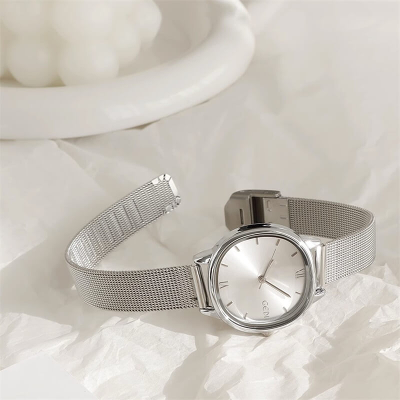 Minimalist Style Silver Round Mesh Strap Quartz Watch