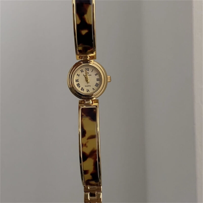 Vintage Style Small Round White Face Bracelet Women's Watch