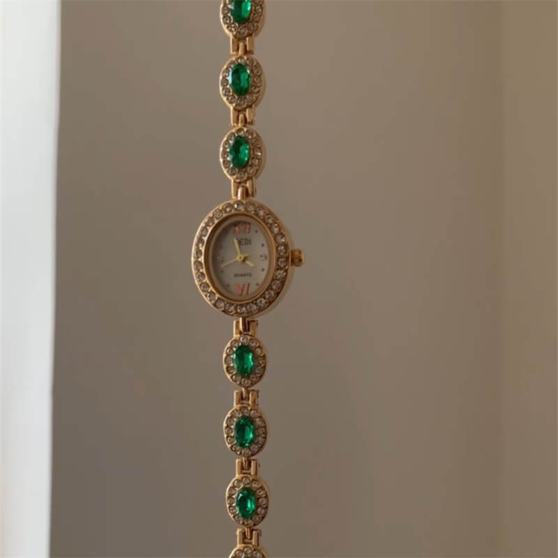 Vintage Style Green Zircon Bracelet Watch
