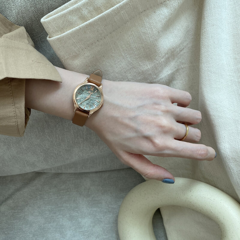 Vintage Style Brown/Blue Round Ladies Watch