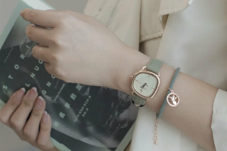 Women's leather watch