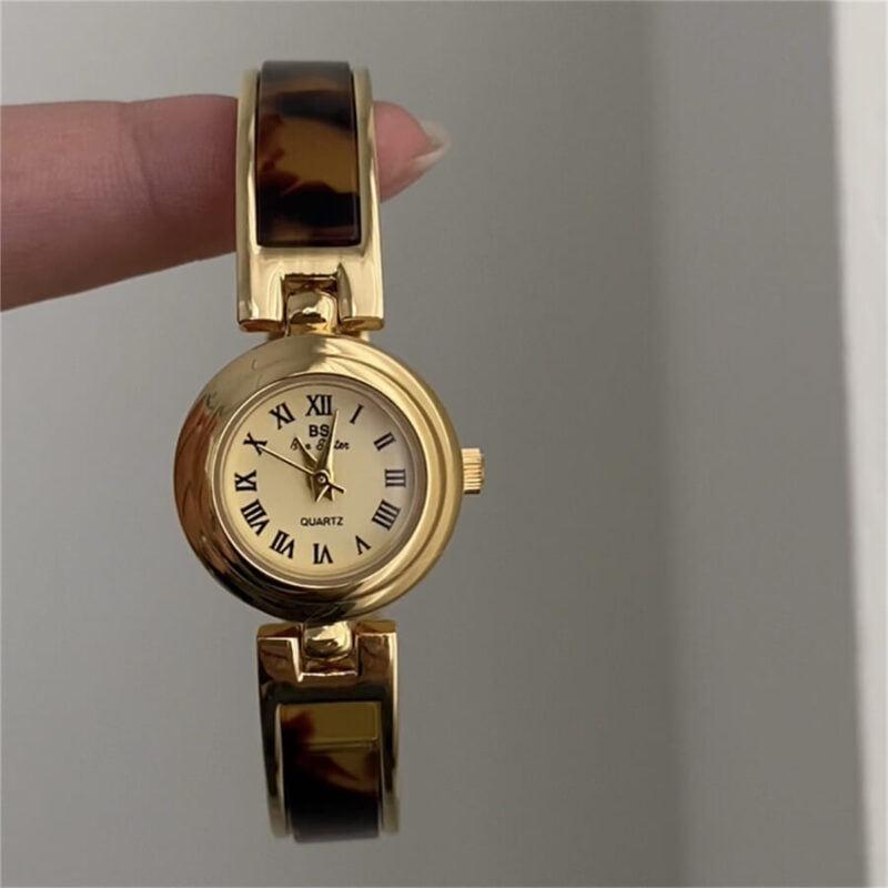 Vintage Style Small Round White Face Bracelet Women's Watch