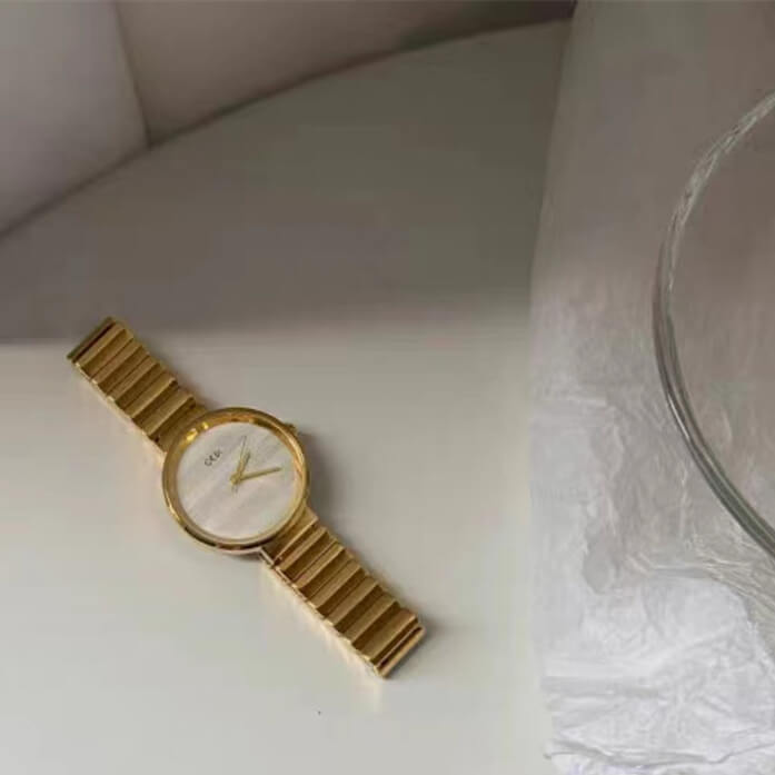 Minimalist Gold Round Face Watch for Women