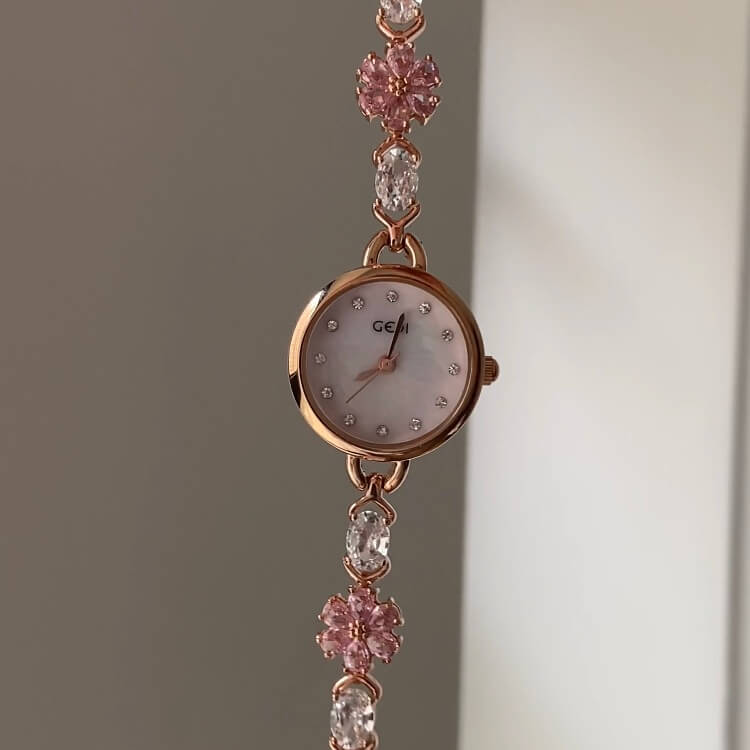 Dainty Gold Round Stainless Steel Bracelet Ladies Watch
