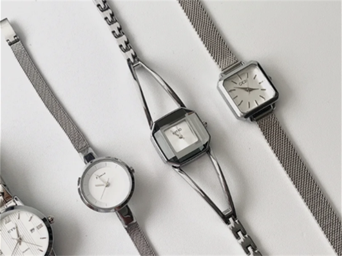 women's vintage style watch