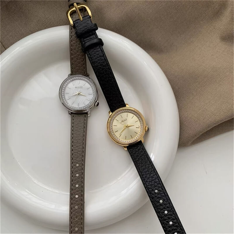 Round Face Leather Ladies Watch