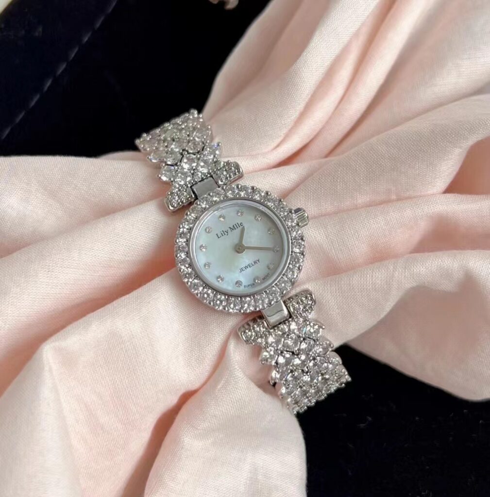 This image has an empty alt attribute; its file name is chic-women-watch-1009x1024.jpg