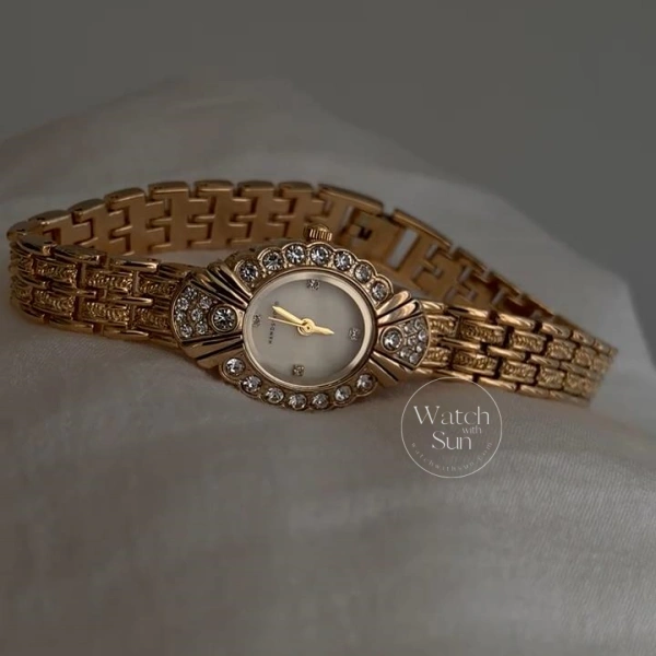 Retro Beige Mother of Pearl Dial Oval Gold Watch for Women