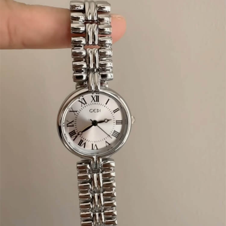 Vintage Blue/White Round Face Bracelet Watch for Women