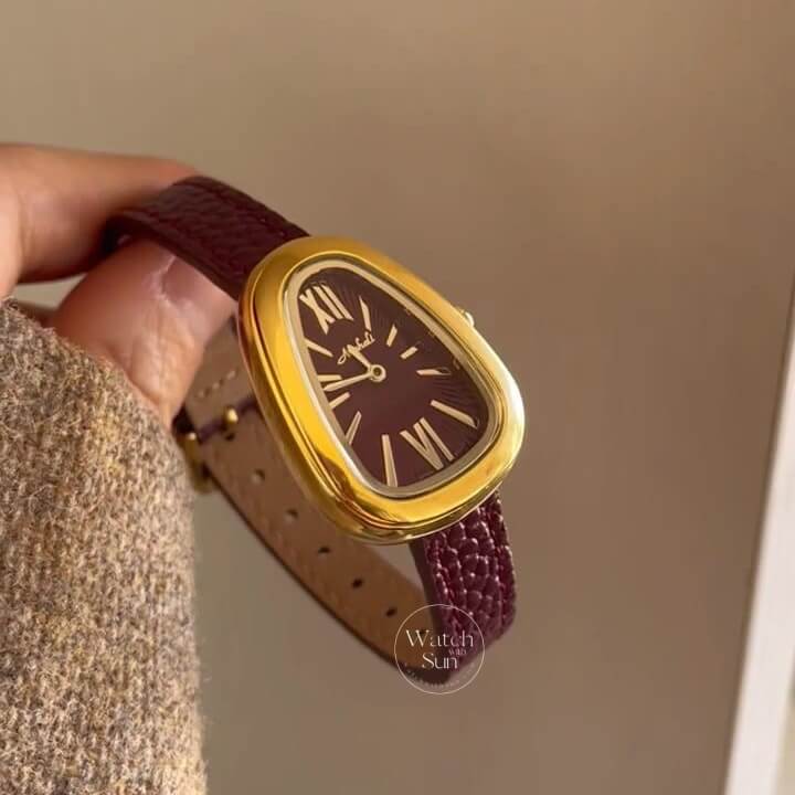 Vintage Style Red Snake Head Shape Leather Watch