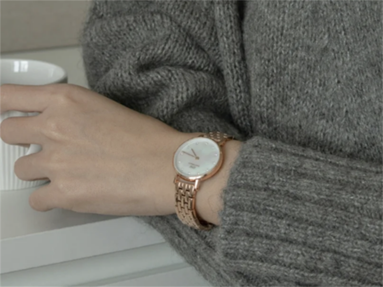 women's vintage style watch