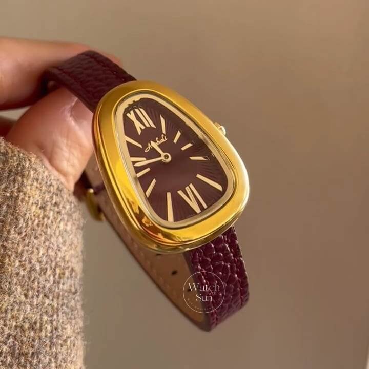 Vintage Style Red Snake Head Shape Leather Watch