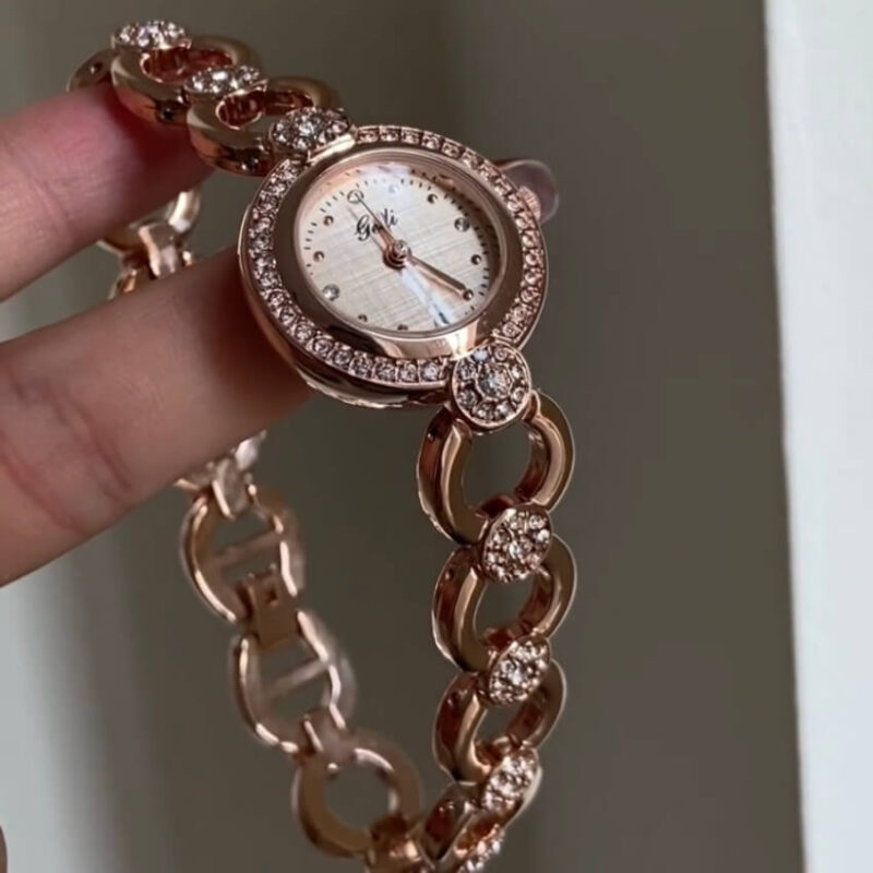 Vintage Style Dainty Round Face Rose Gold Bracelet Watch for Women