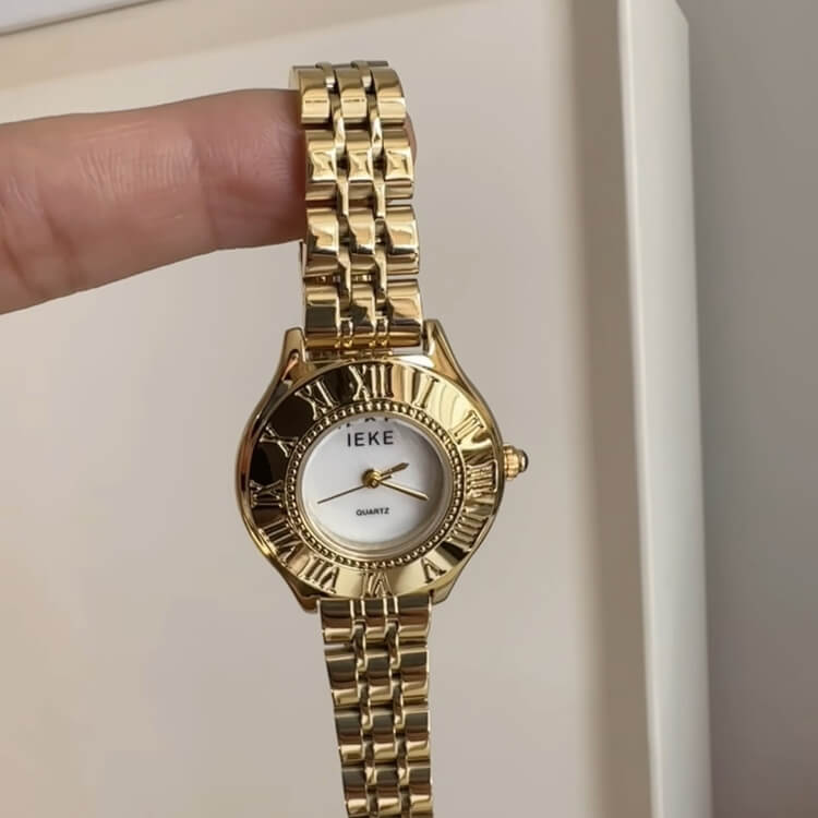 Vintage Style Gold Round Stainless Steel Wristwatch