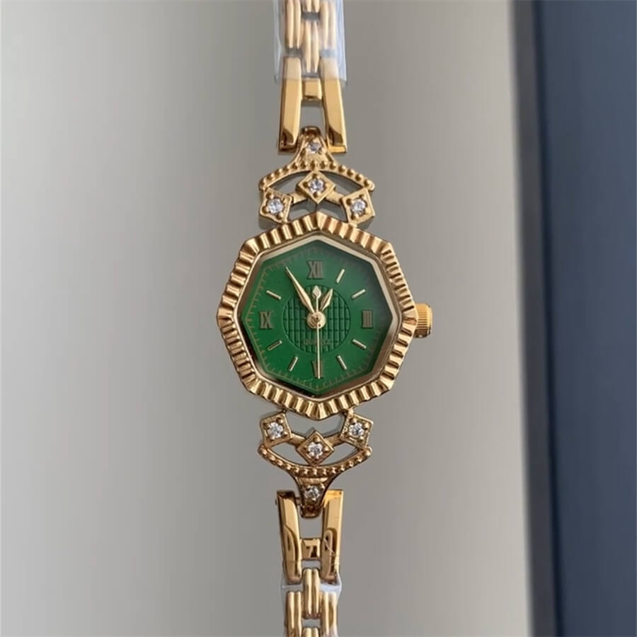 WatchwithSun Vintage Style Emerald Green Dial Gold Bracelet Watch