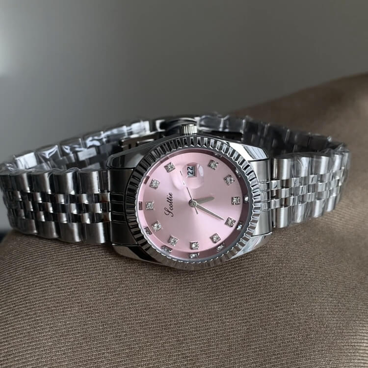 Chic Style Silver-Pink Round Bracelet Watch for Women