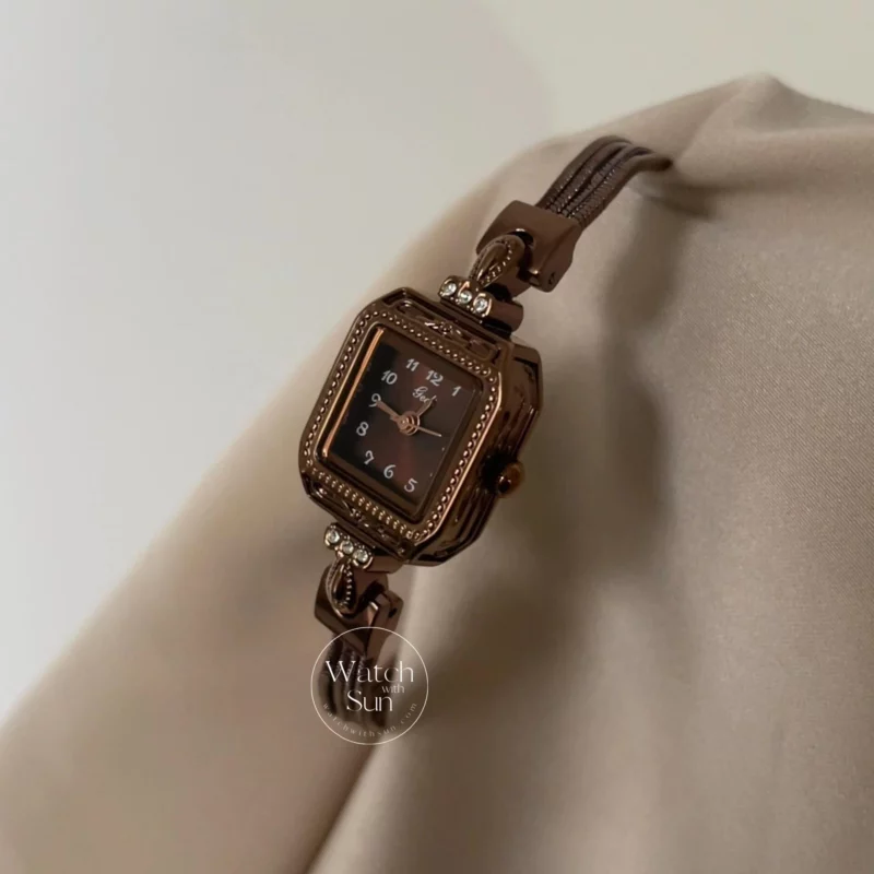 Vintage Gold Small Square Chain Watch