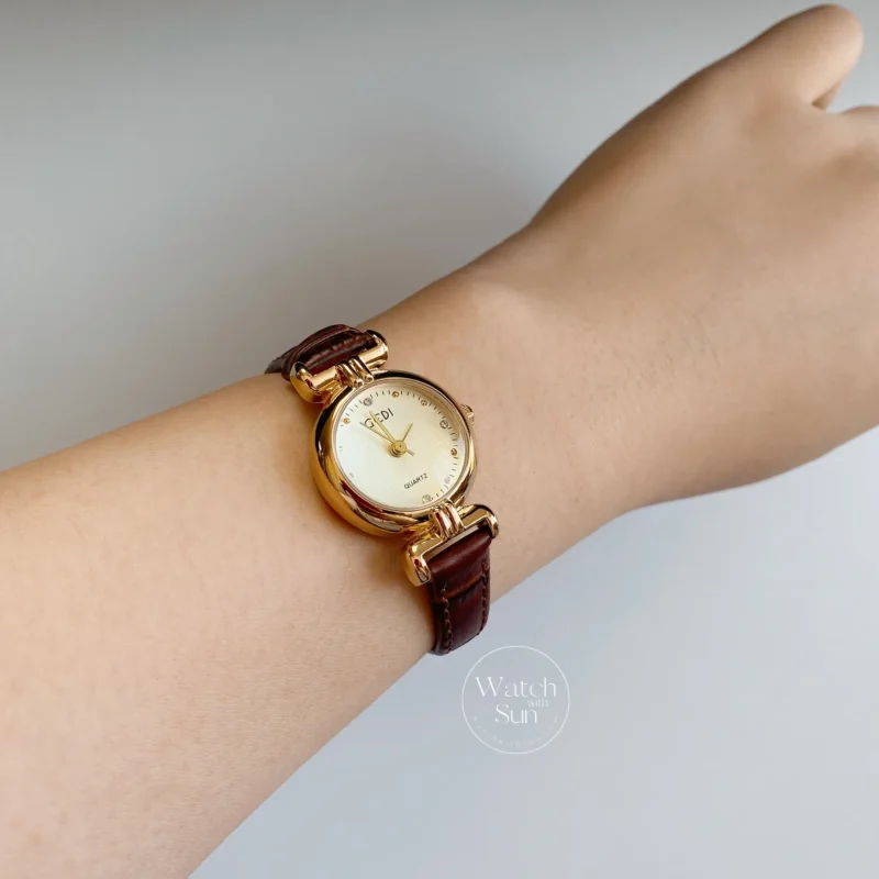 Vintage Black/Brown Small Round Genuine Leather Watch  display picture 1
