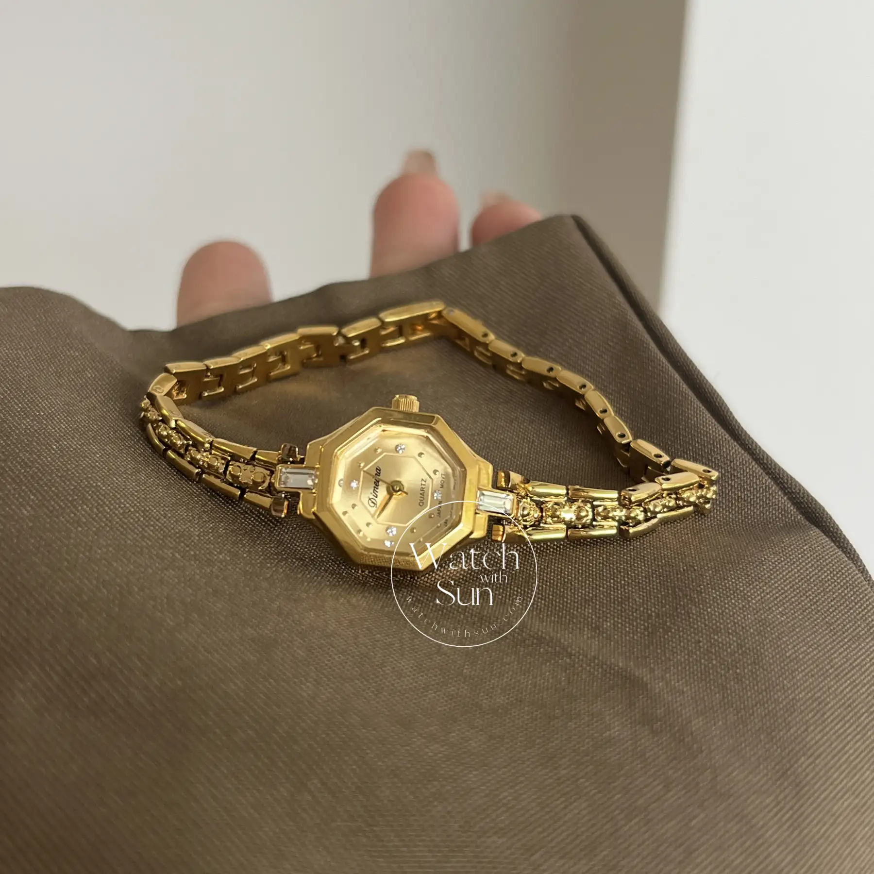 Small Face Gold Octagon Dial Watch for Women
