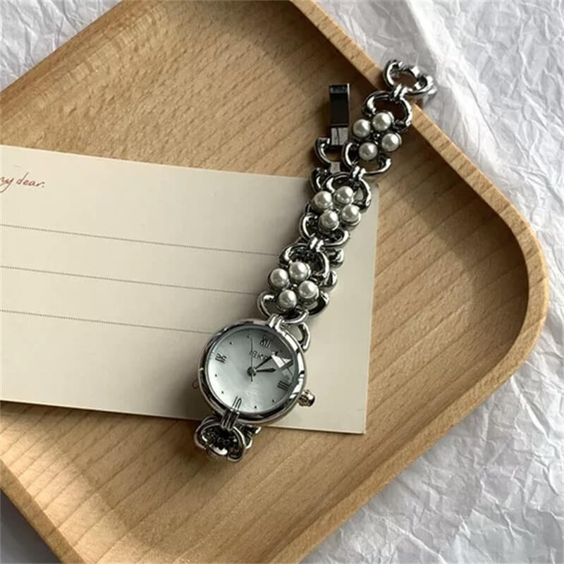 Round Face Chic Pearl Bracelet Watch