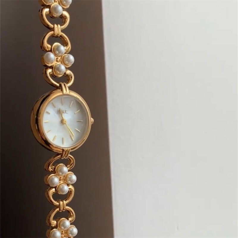 Round Face Chic Pearl Bracelet Watch