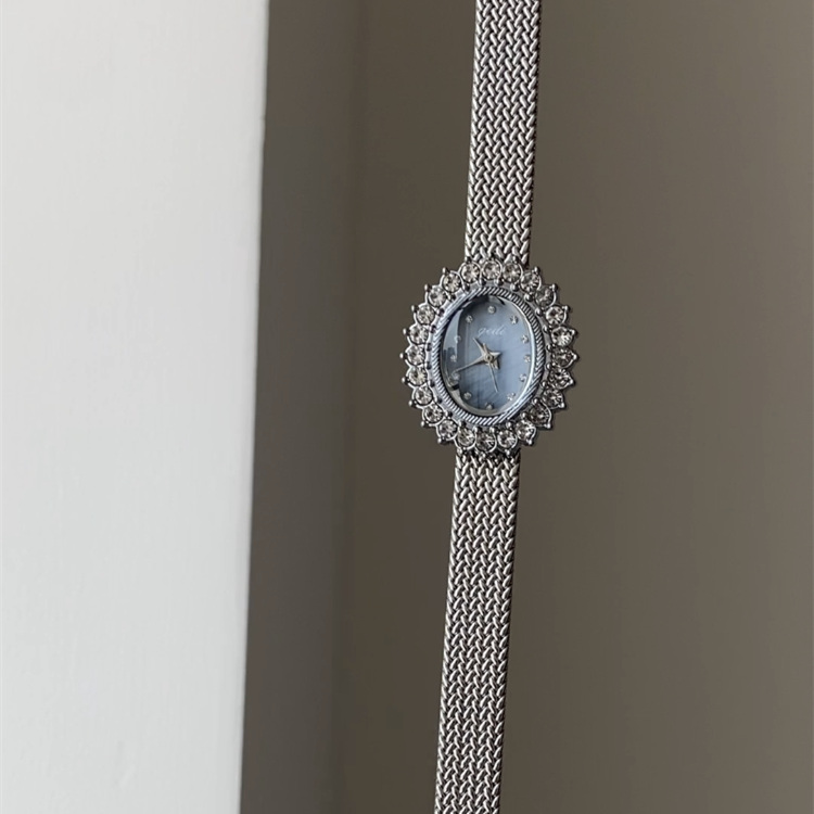 Vintage Style Silver-Blue Oval Face Bracelet Watch