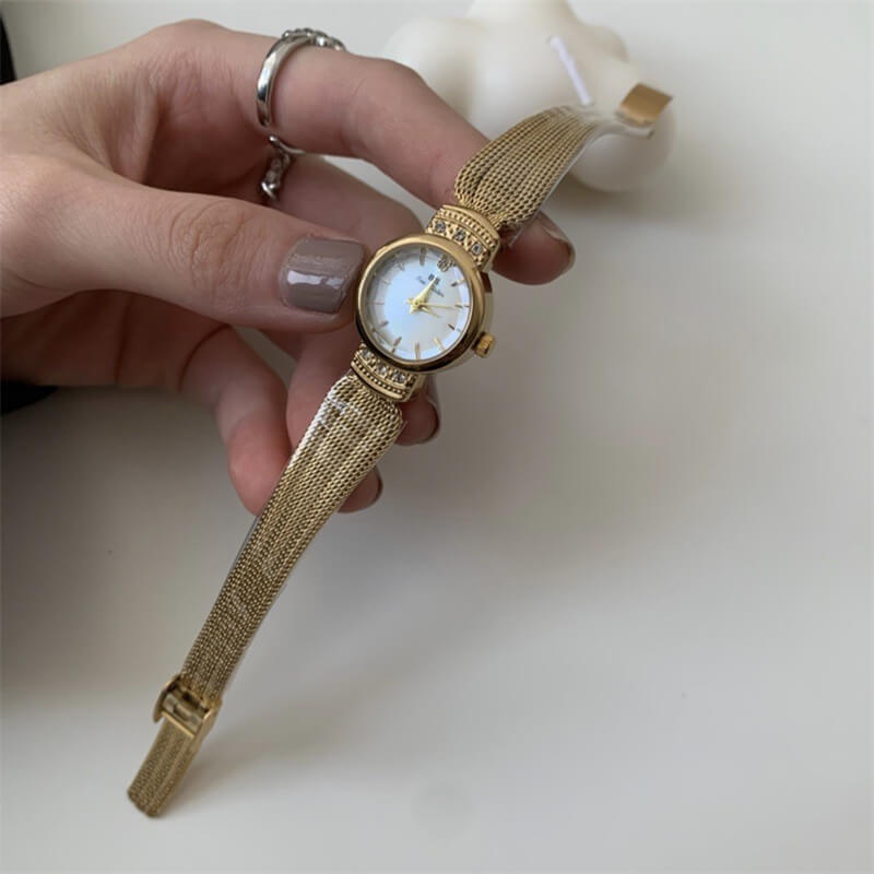 Vintage Style Gold/Silver Round Bracelet Watch for Women