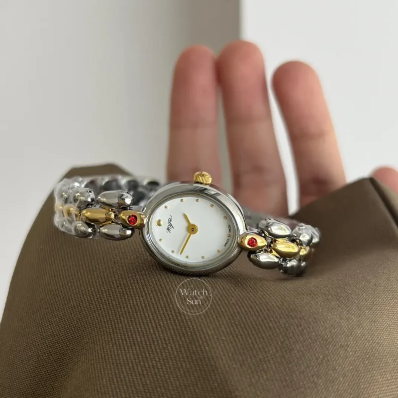 Vintage-Inspired White Dial Oval Face Two Tone Bracelet Watch for Women