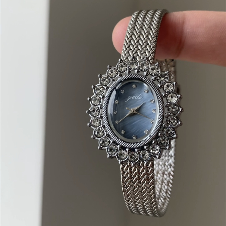 Vintage Style Silver-Blue Oval Face Bracelet Watch