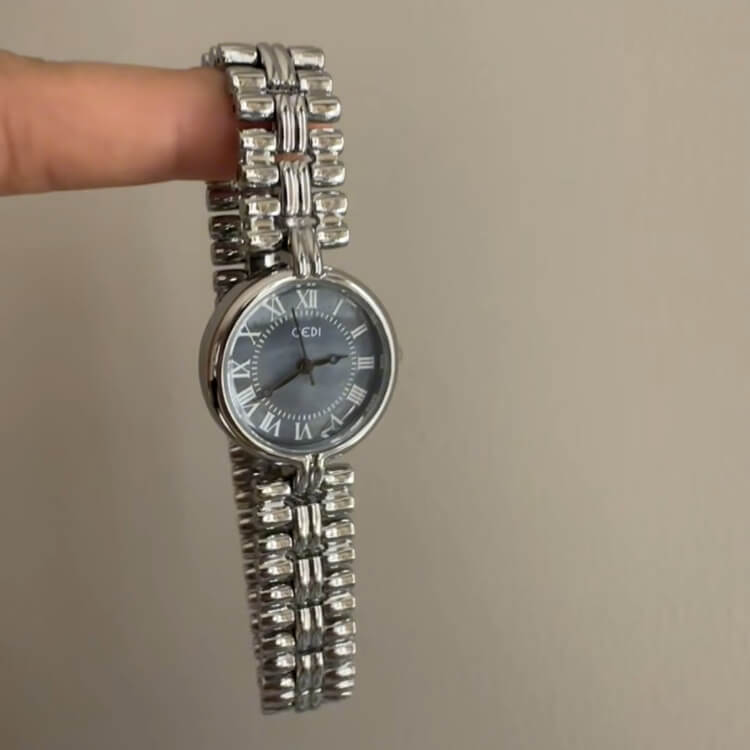 Vintage Blue/White Round Face Bracelet Watch for Women