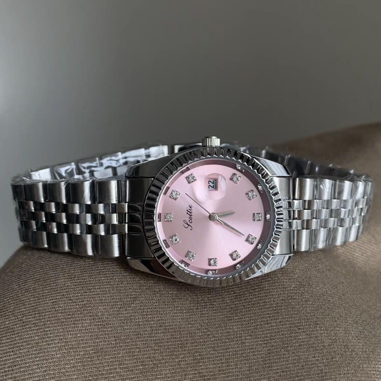 Chic Style Silver-Pink Round Bracelet Watch for Women