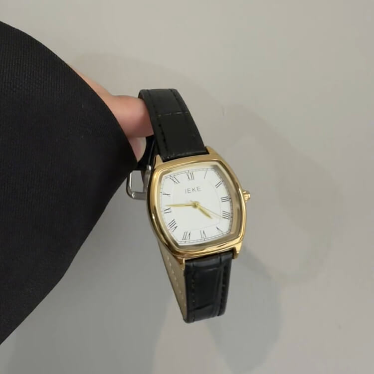 Classic Black/white barrel-shaped Genuine Leather Watch