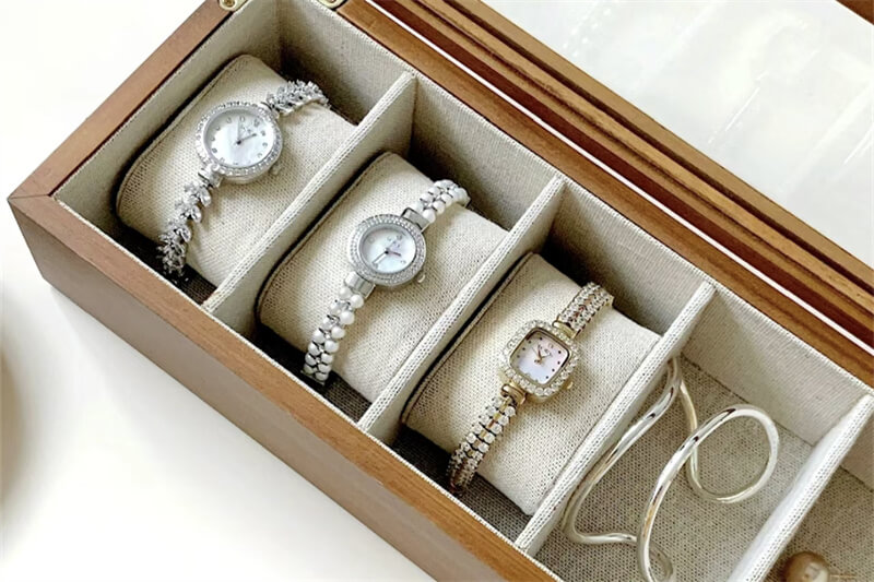 Various styles of women's watches