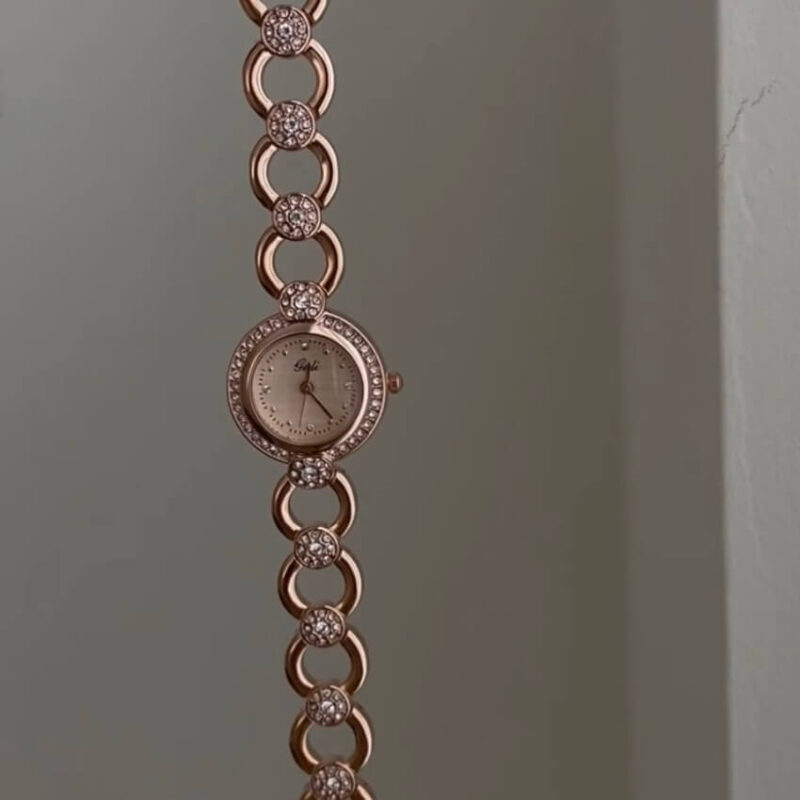 Vintage Style Dainty Round Face Rose Gold Bracelet Watch for Women