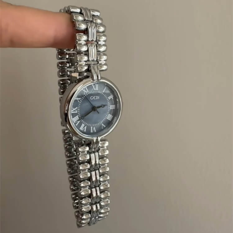 Vintage Blue/White Round Face Bracelet Watch for Women