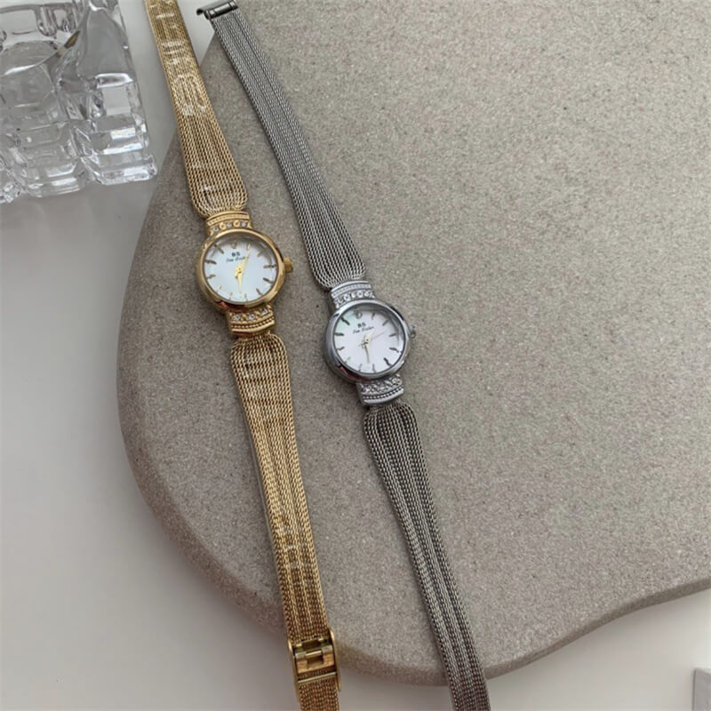 Vintage Style Gold/Silver Round Bracelet Watch for Women